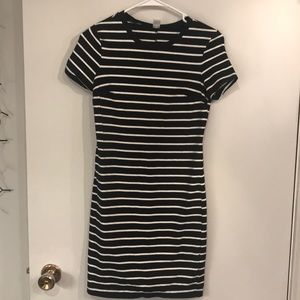 Black/white strip dress. Old Navy XS.